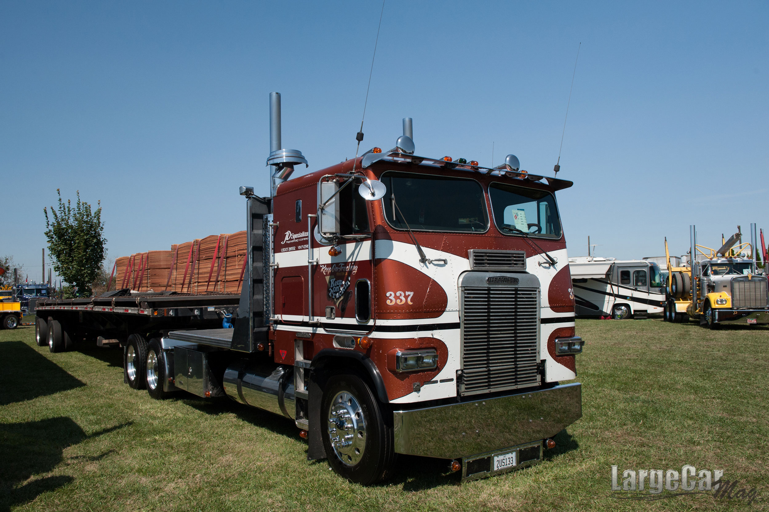 Index of /wpcontent/gallery/2014brookstruckshowhanksuderman